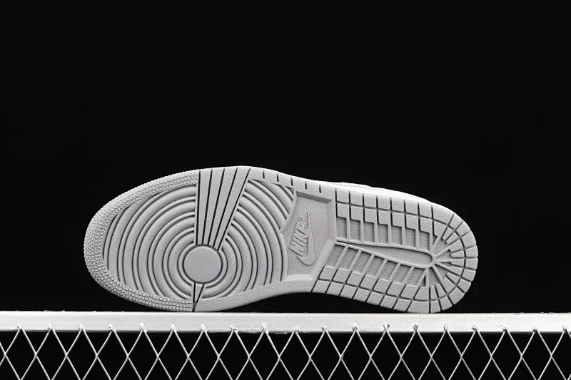 All categories Air Jordan Jordan series basketball shoes Air Jordan 1 Low Air Jordan 1 Low OG AJ1 Joe 1 white and gray color low-top basketball shoes CZ0858-100
